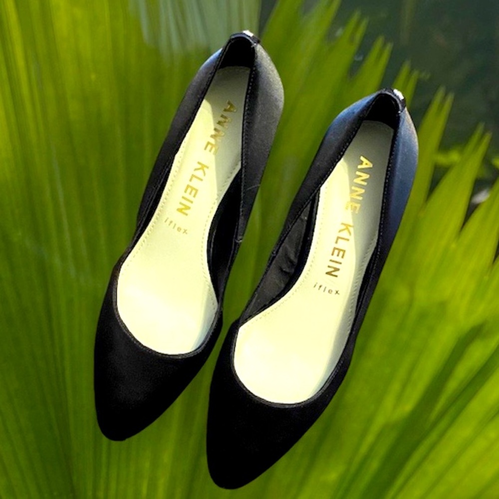 Anne Klein - Black Satin iflex Pumps